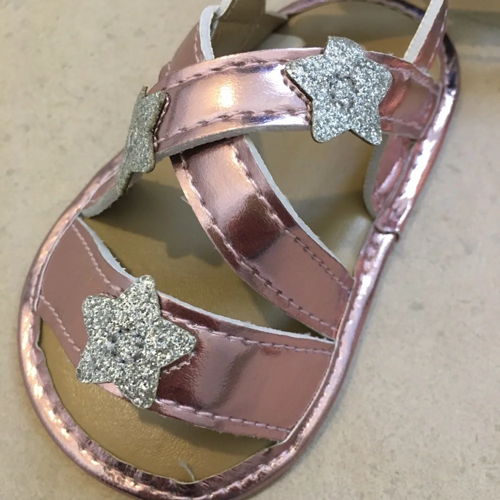 NWT dELiA*s Pink Metallic Silver Glitter Star Toddler Sandals Size 4c